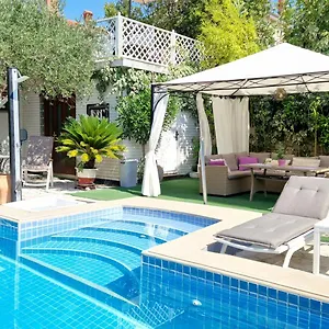 Art Ines Guest house