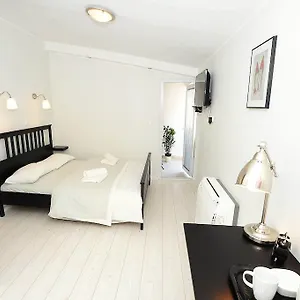 Class Bed & Breakfast